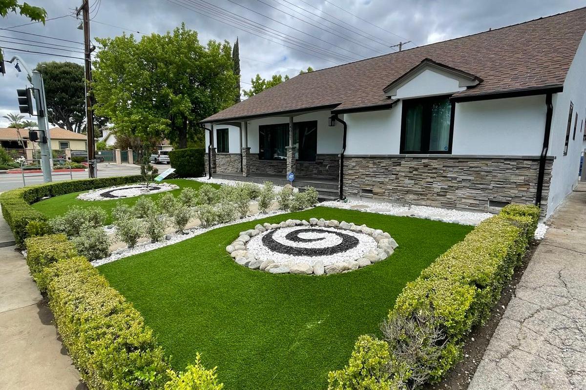 Front-Entryway-Turf-Stone-Design-in-Del-Mar-CA-5