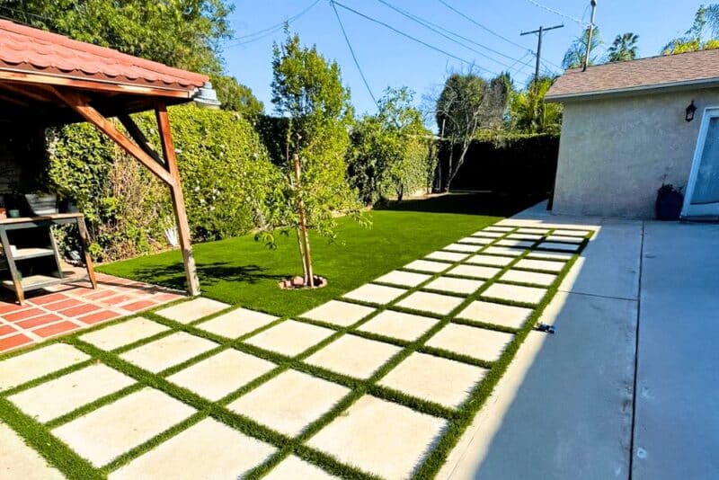 How to Mix Pavers and Turf for a High-End Geometric Look